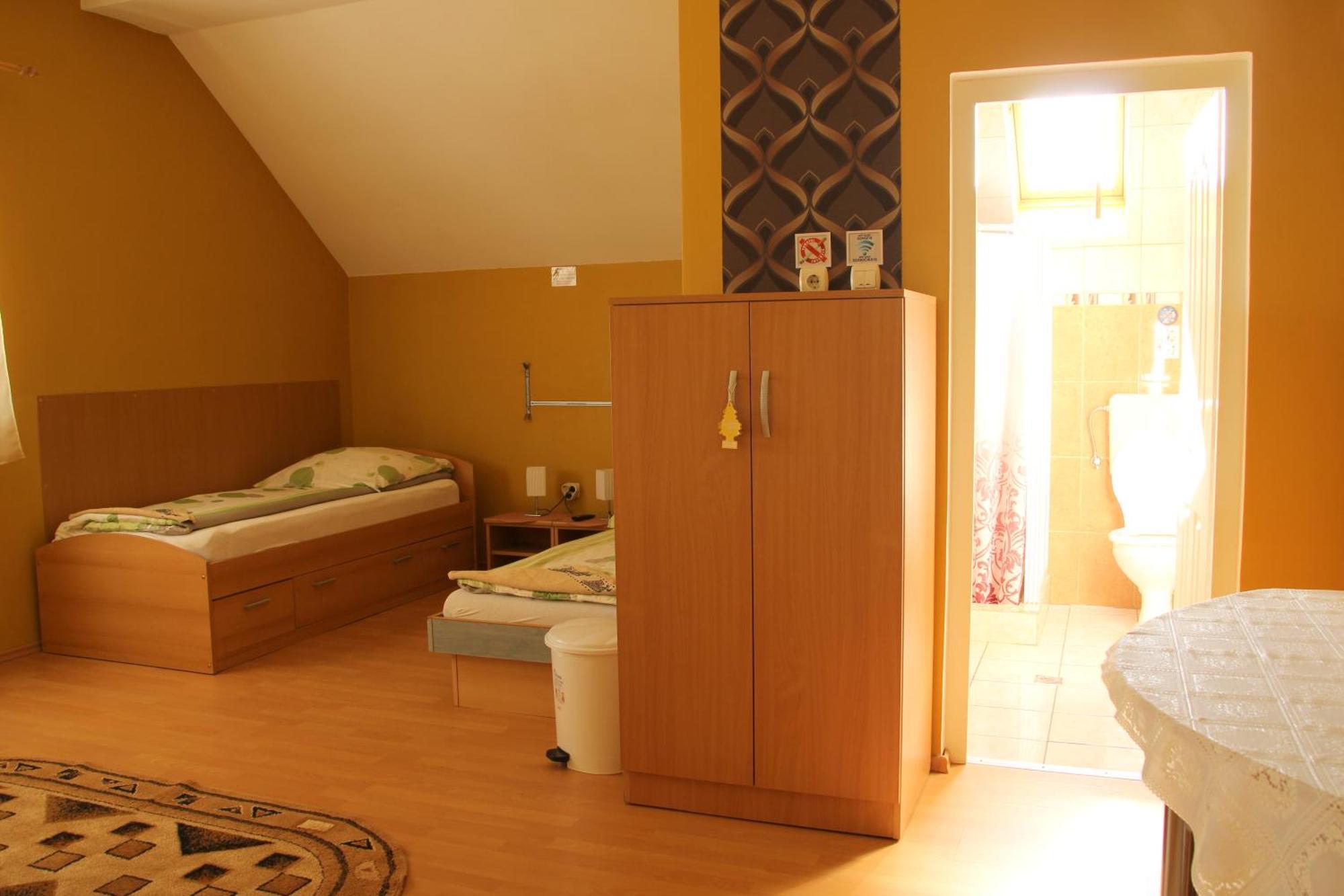 Bed and Breakfast Szasz&Szasz Panzio Gheorgheni  Exterior foto