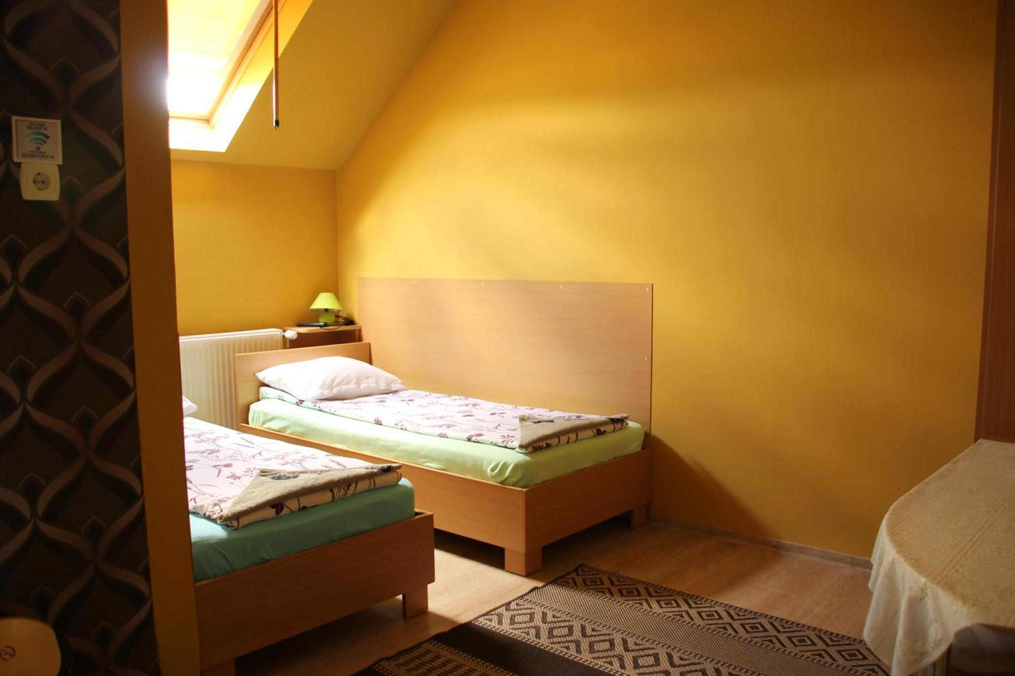 Bed and Breakfast Szasz&Szasz Panzio Gheorgheni  Exterior foto